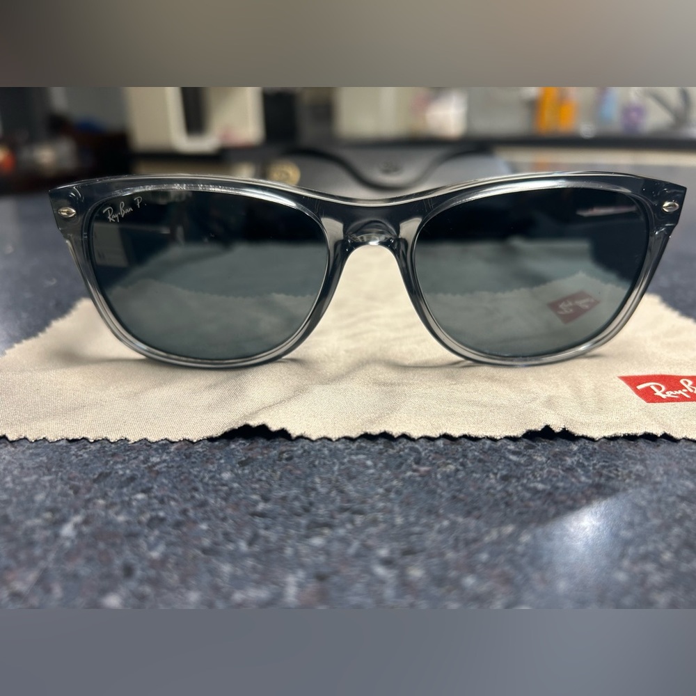 Ray ban new wayfarer polarized